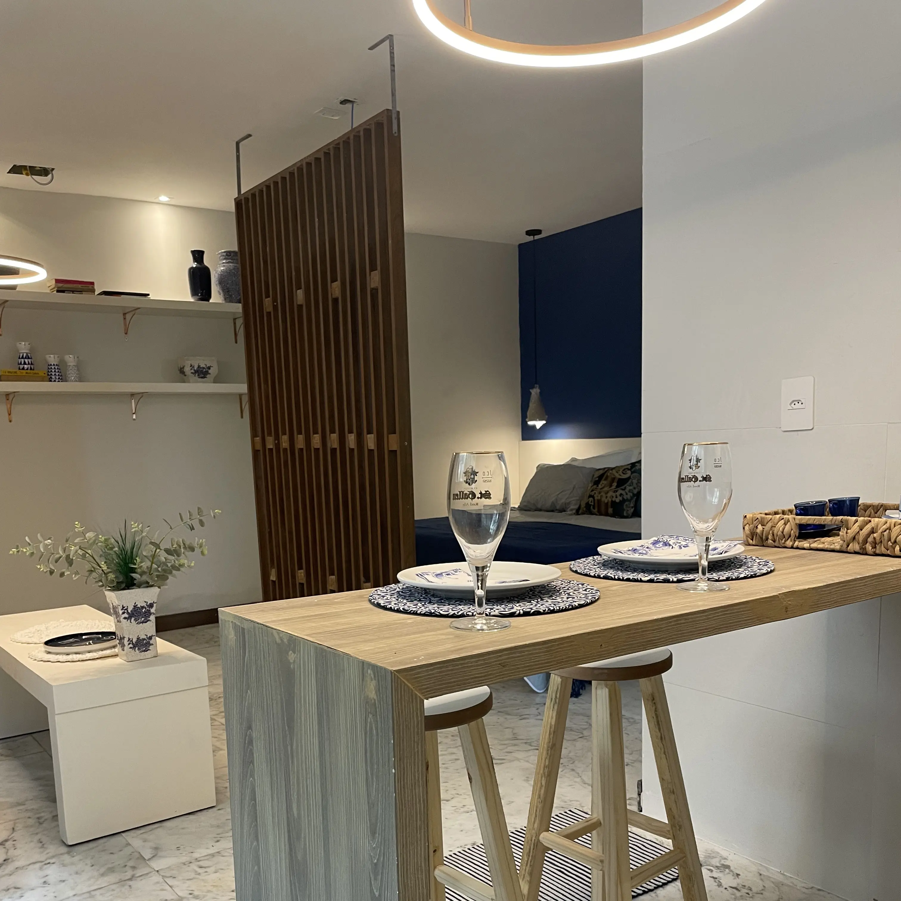 Itacoatiara Suite dining area.