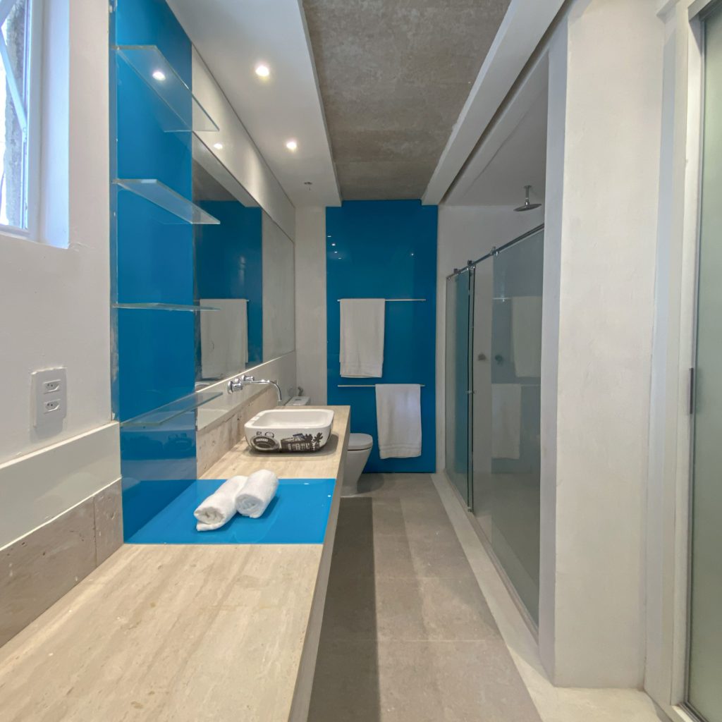 Bathroom of the Rio Holiday Flamengo Suite